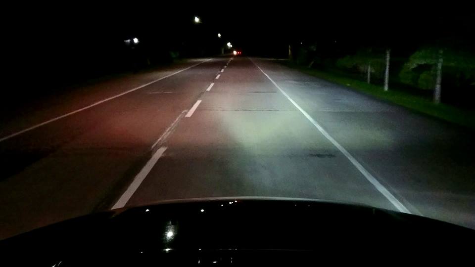 LED vs Stock Halogen Low Beam (2)